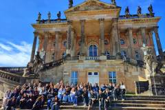 670619528_1571092355018298_6507935557501326218_n