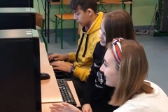 48394571_514338395642744_4932379213396180992_n
